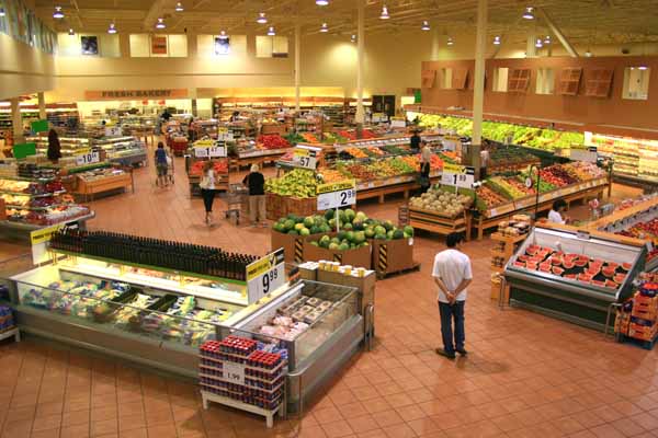 Custom retail displays for grocery stores